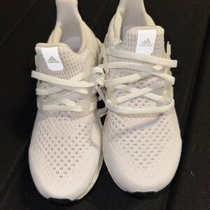 adidas White ultraboost Athletic Shoes women’s size 6